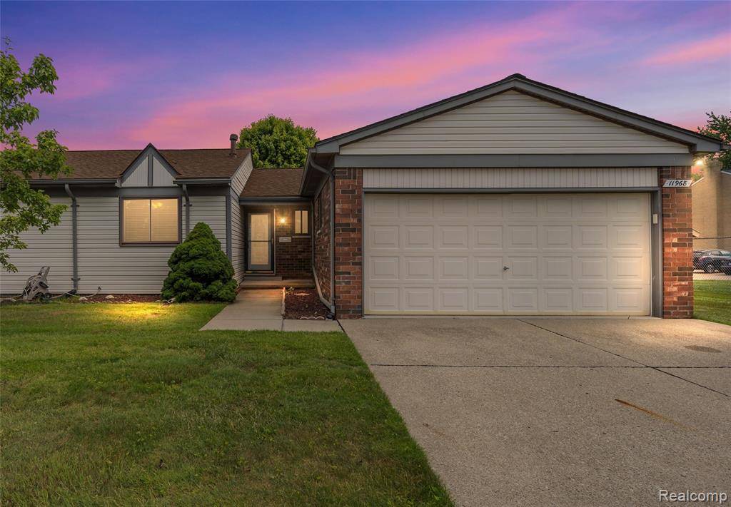 Sterling Heights, MI 48312,11968 15 Mile Road 8 24
