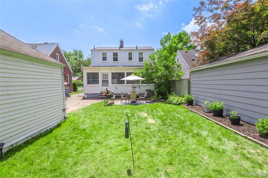 Dearborn Heights, MI 48125,25900 Hanover Street