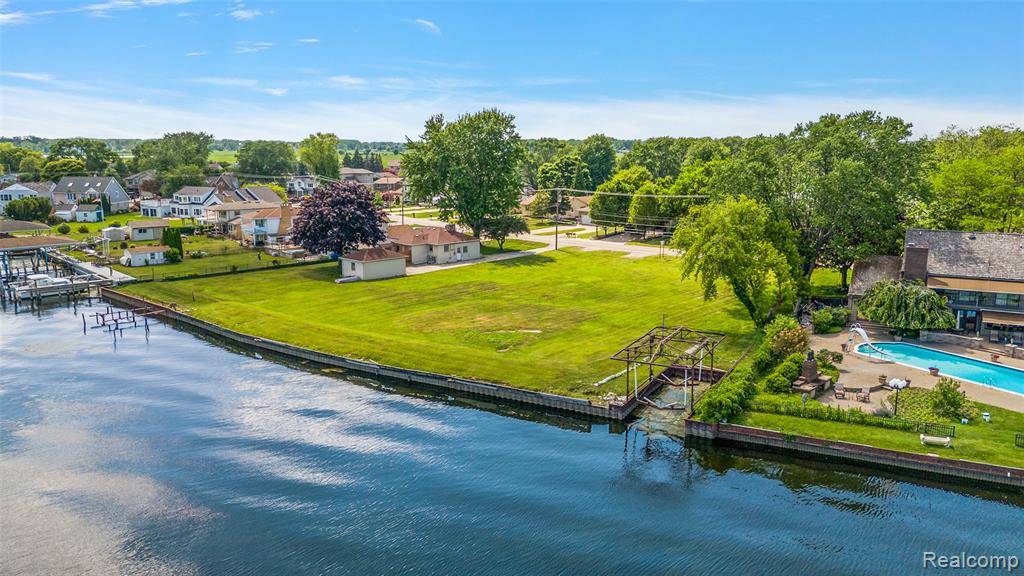 Harrison Twp, MI 48045,39196 Lakeshore Drive