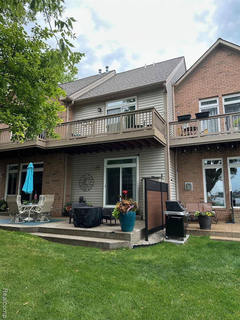 Lake Orion Vlg, MI 48362,40 Park Island Drive 4