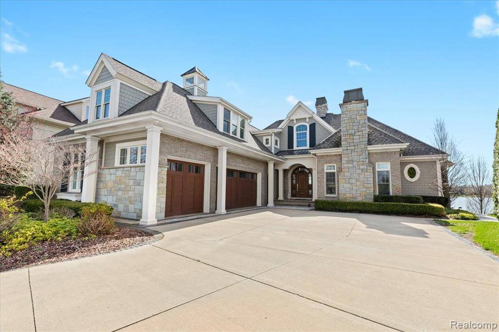 Green Oak Twp, MI 48178,8403 BOULDER SHORES Drive