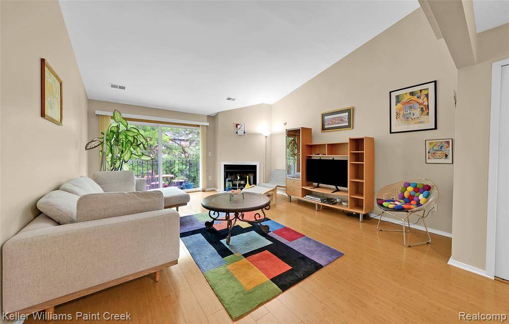 Farmington Hills, MI 48334,31514 Orchard Creek 34