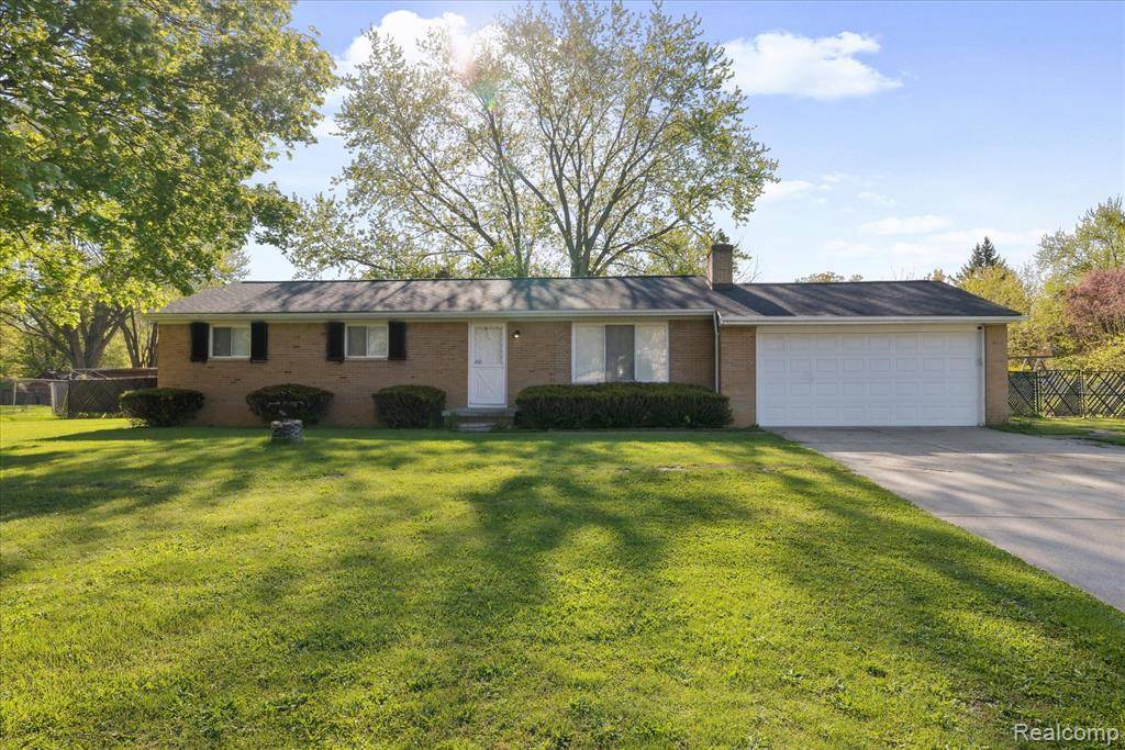 Burton, MI 48529,4421 LAWNWOOD Lane