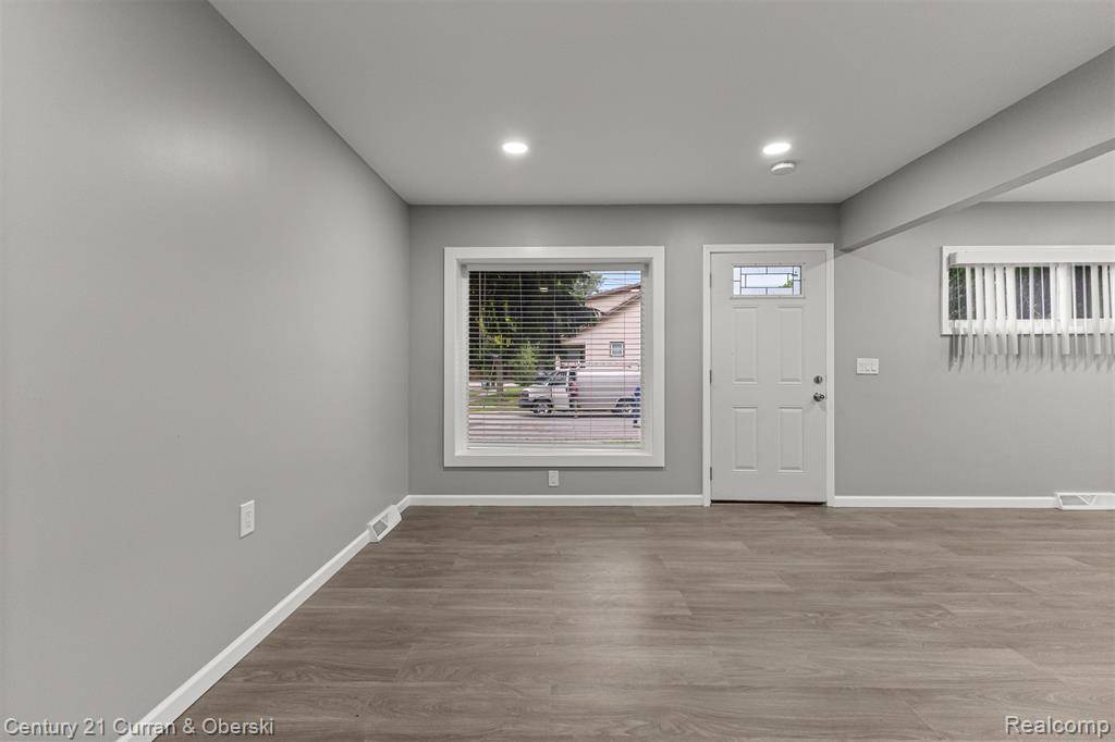 Lincoln Park, MI 48146,1587 Reo Avenue