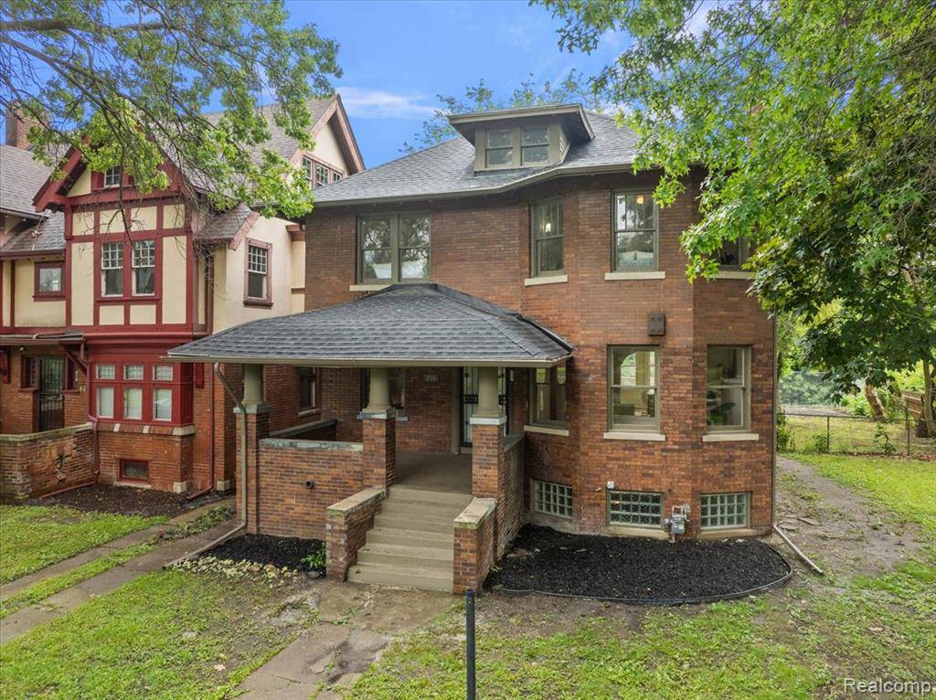 Detroit, MI 48202,266 Alger Street