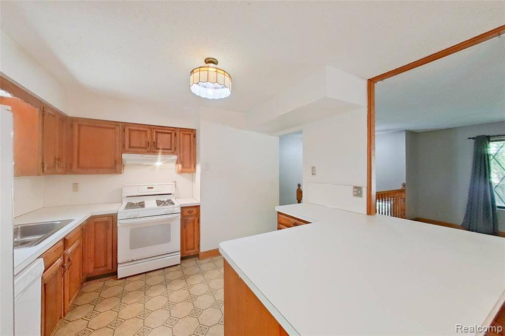 Hamburg Twp, MI 48169,11589 Lombardy Court