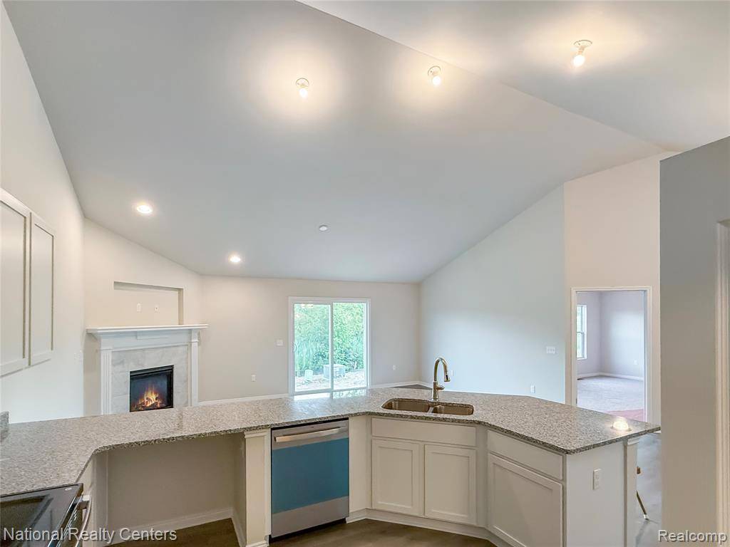 Lapeer, MI 48446,281 Devonshire Drive 6