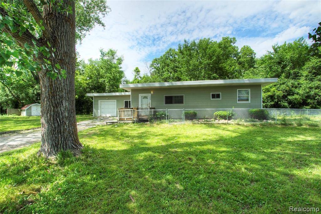 Saginaw, MI 48601,1906 Banner Road