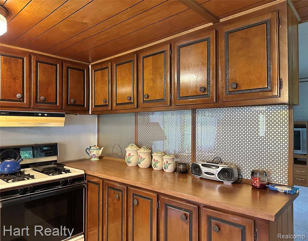 Caseville, MI 48725,4833 Cottick Drive