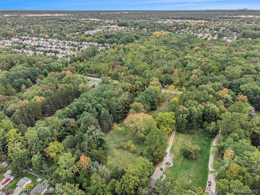 Canton Twp, MI 48187,7655 KOPPERNICK Road