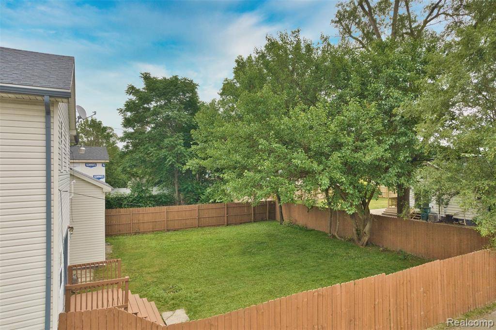 Hazel Park, MI 48030,1106 E Hayes Avenue