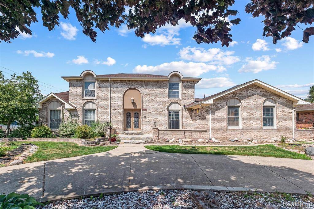 Shelby Twp, MI 48316,4041 TWIN LAKES Court