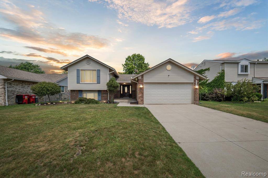 Macomb Twp, MI 48044,18333 Ash Creek Drive