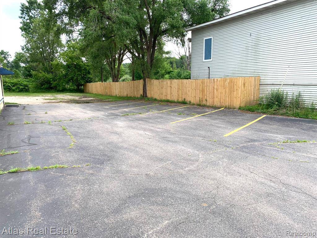 Goodrich Vlg, MI 48438,8217 S State Road