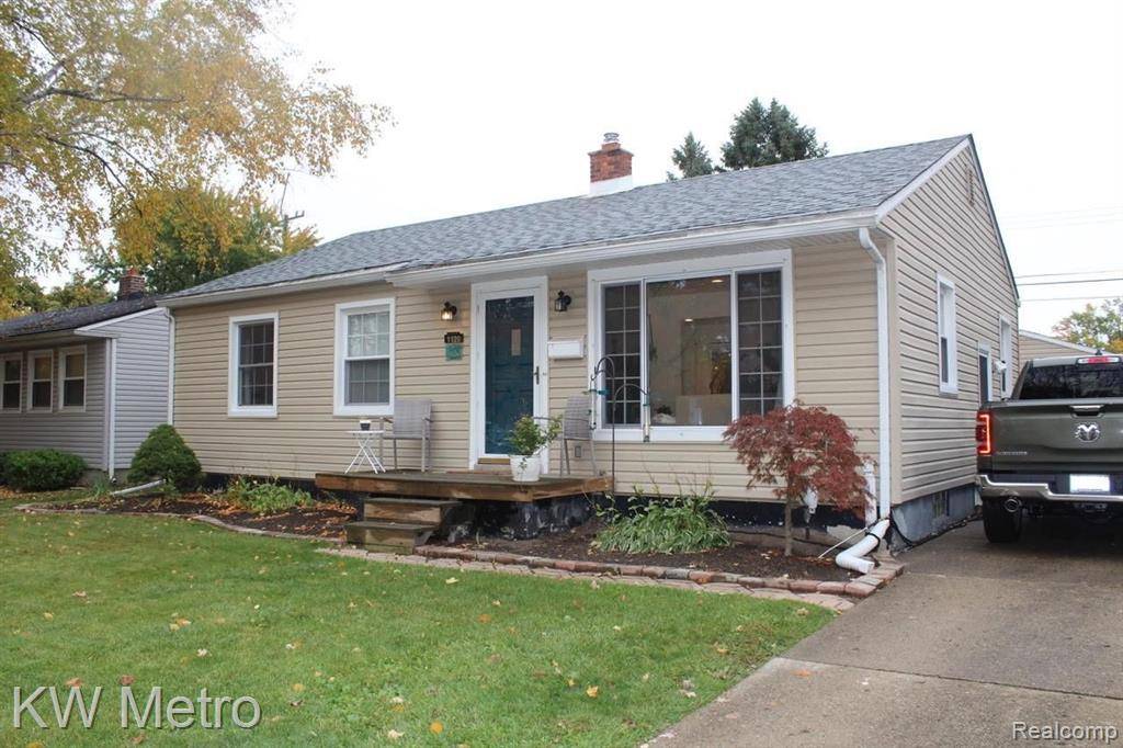 Royal Oak, MI 48073,1120 AMELIA Avenue