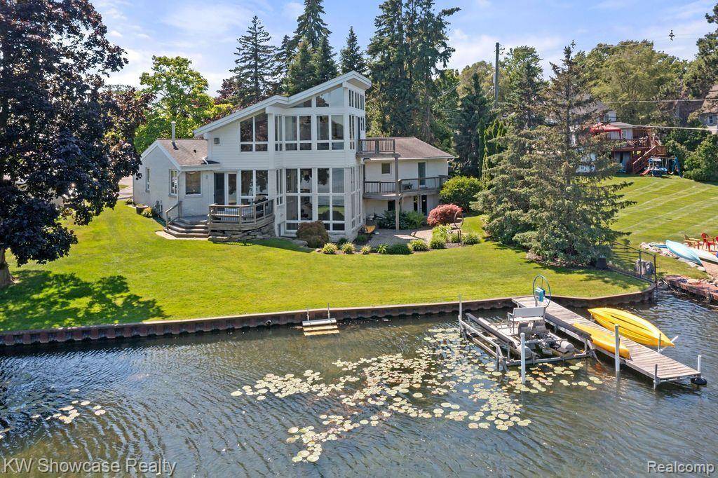 Waterford Twp, MI 48328,4614 CLAUDIA Drive