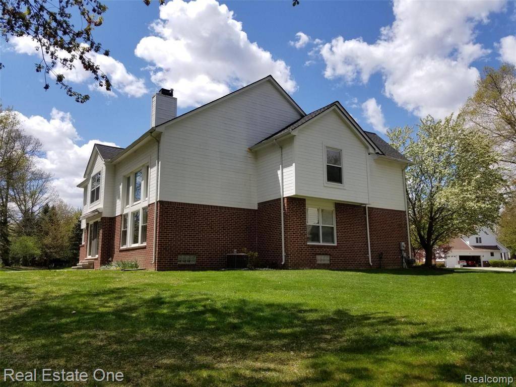 Rochester Hills, MI 48326,4066 COVENTRY Drive