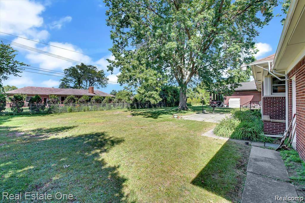 Dearborn, MI 48124,135 BRENTWOOD Drive