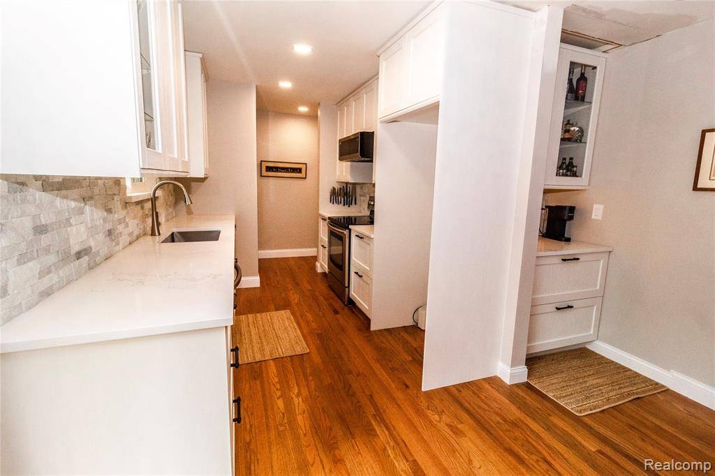 Oakland Twp, MI 48363,1917 Lochinvar Boulevard