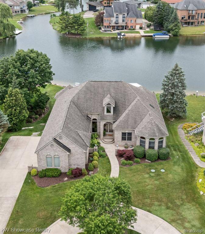 White Lake Twp, MI 48386,9210 Twin Lakes Drive