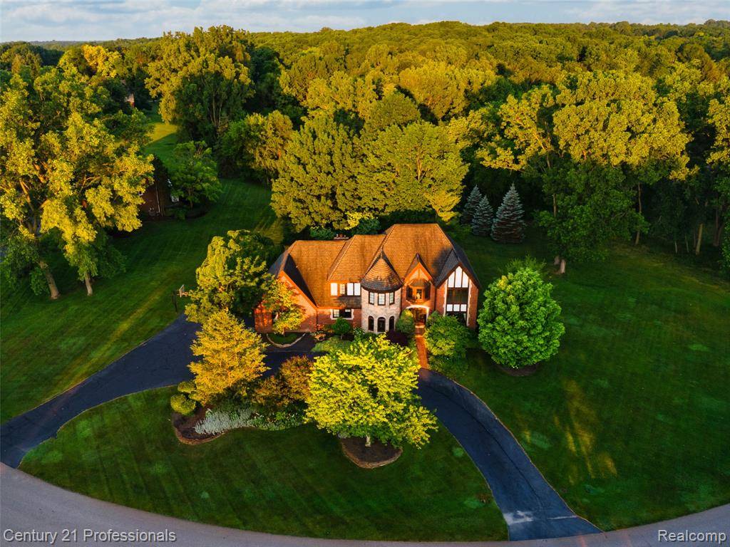 Rochester, MI 48306,1180 Knob Creek Drive