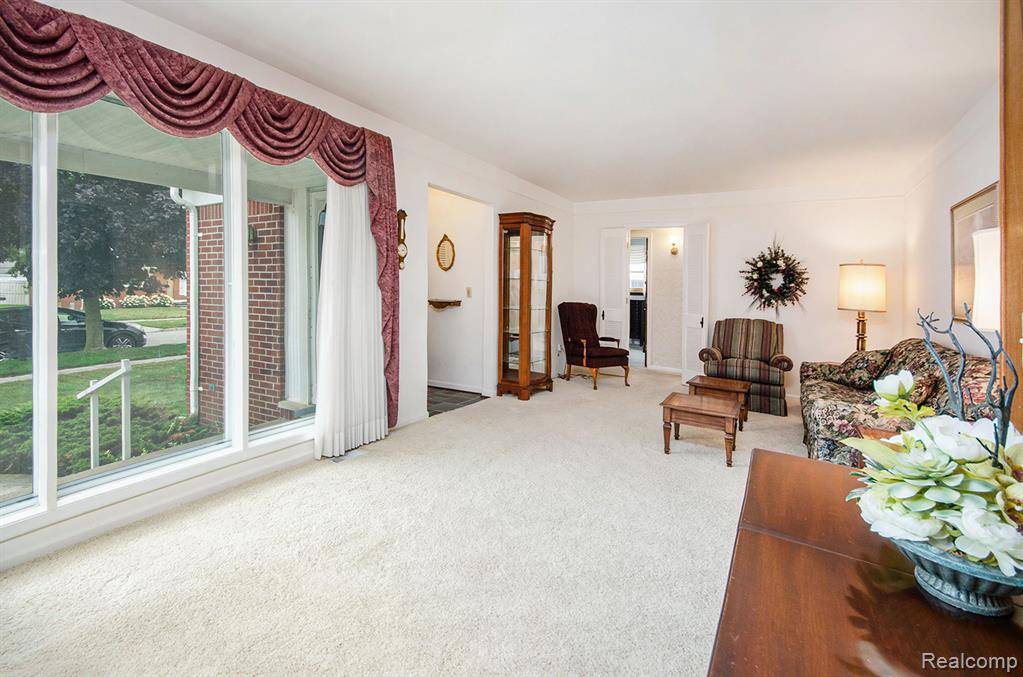 Dearborn Heights, MI 48127,6147 Dwight Street