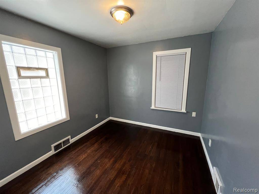 Detroit, MI 48205,14457 Collingham Drive
