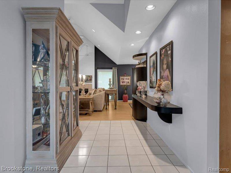 West Bloomfield Twp, MI 48323,5348 Fairway Court