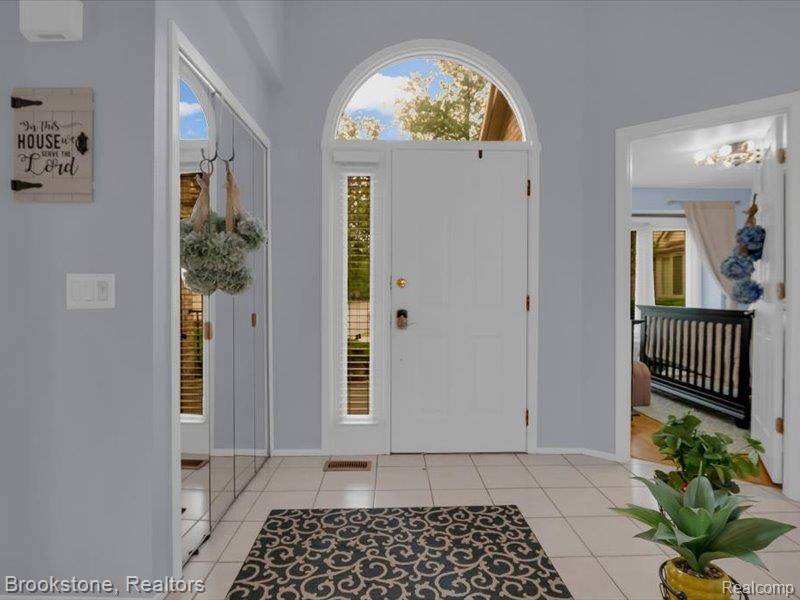West Bloomfield Twp, MI 48323,5348 Fairway Court