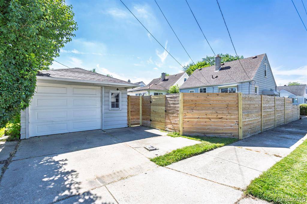 St. Clair Shores, MI 48080,19801 Avalon Street
