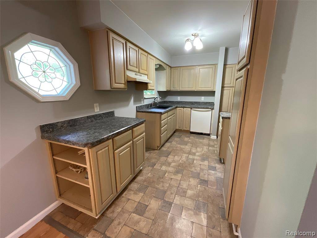 Mayfield Twp, MI 48446,942 Angle Road