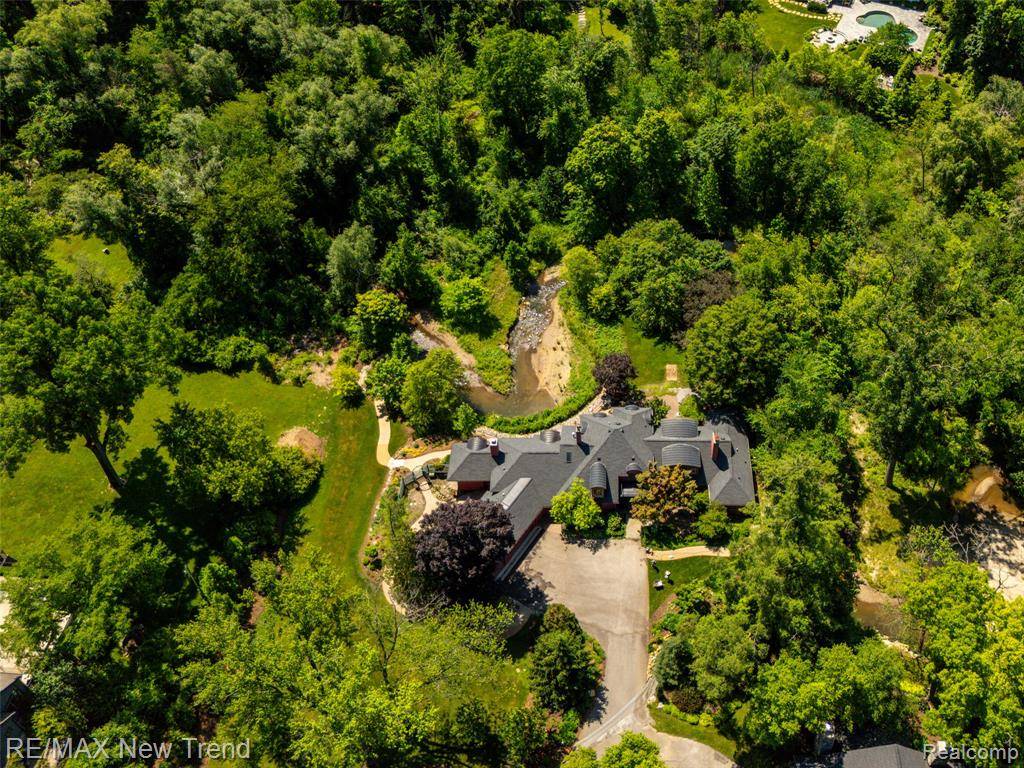 Franklin Vlg, MI 48025,25733 River Drive