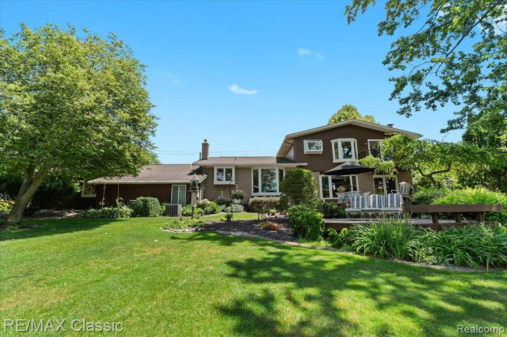West Bloomfield Twp, MI 48324,2838 Bay Drive