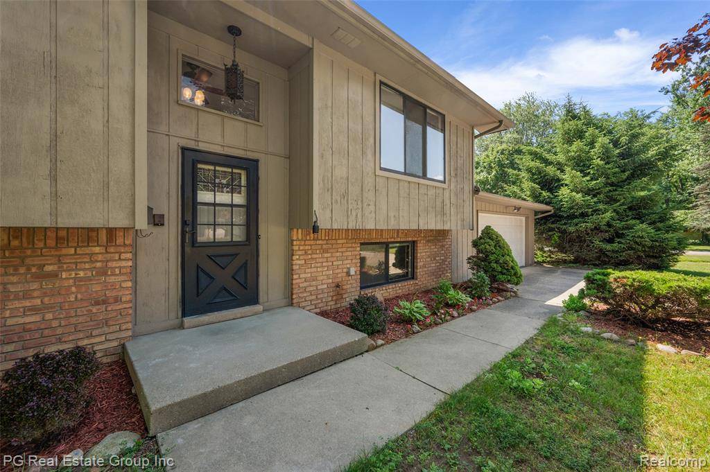 Washington Twp, MI 48094,7427 Emerson