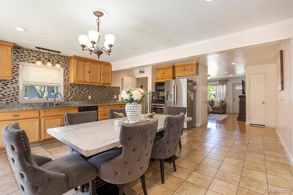 Norton Shores, MI 49441,2263 Lawnel Avenue