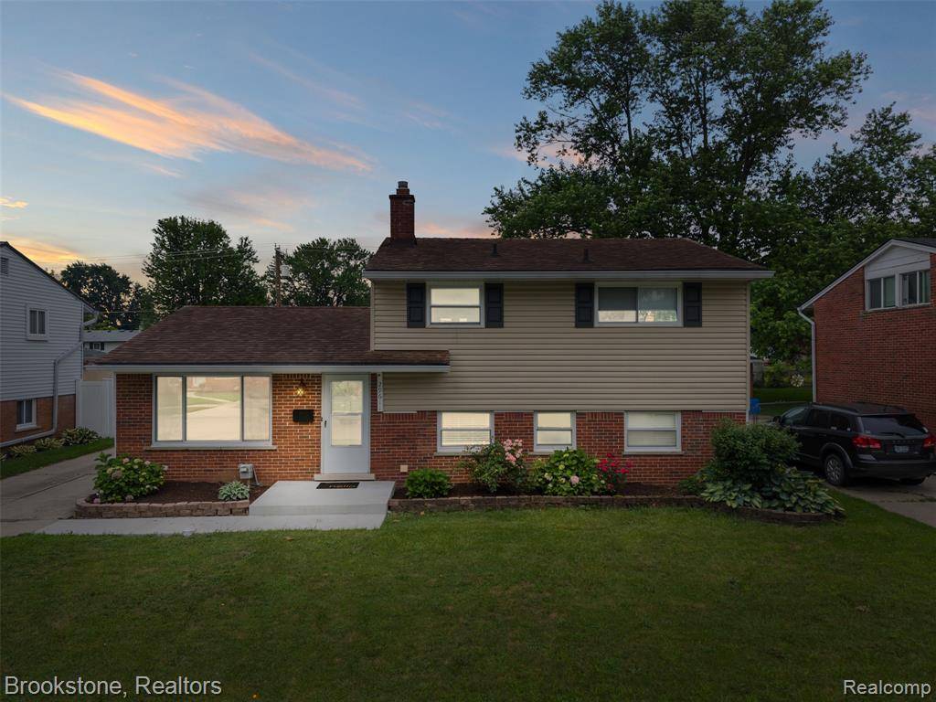 Livonia, MI 48152,29611 Trancrest Street