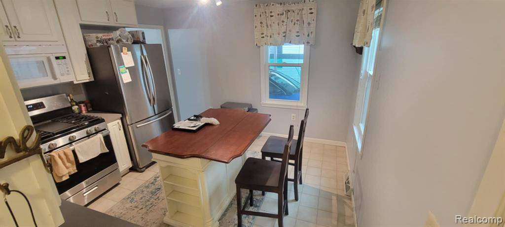 West Bloomfield Twp, MI 48324,1644 Marylestone Drive