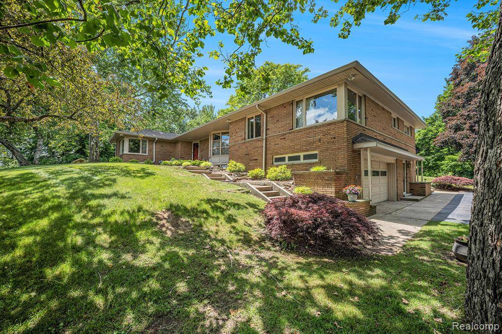 Rochester Hills, MI 48306,6400 N Rochester Road