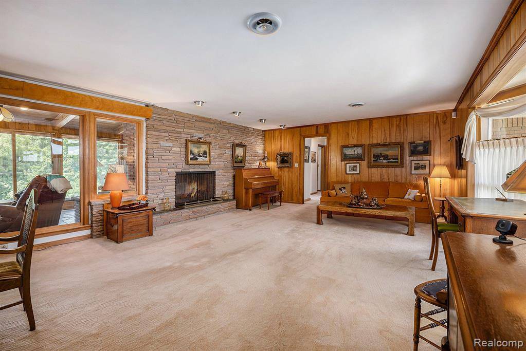Rochester Hills, MI 48306,6400 N Rochester Road