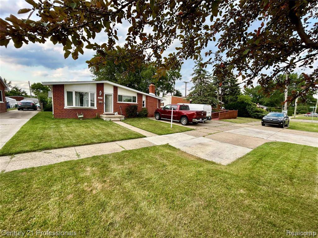Westland, MI 48185,30614 Ann Arbor Trail
