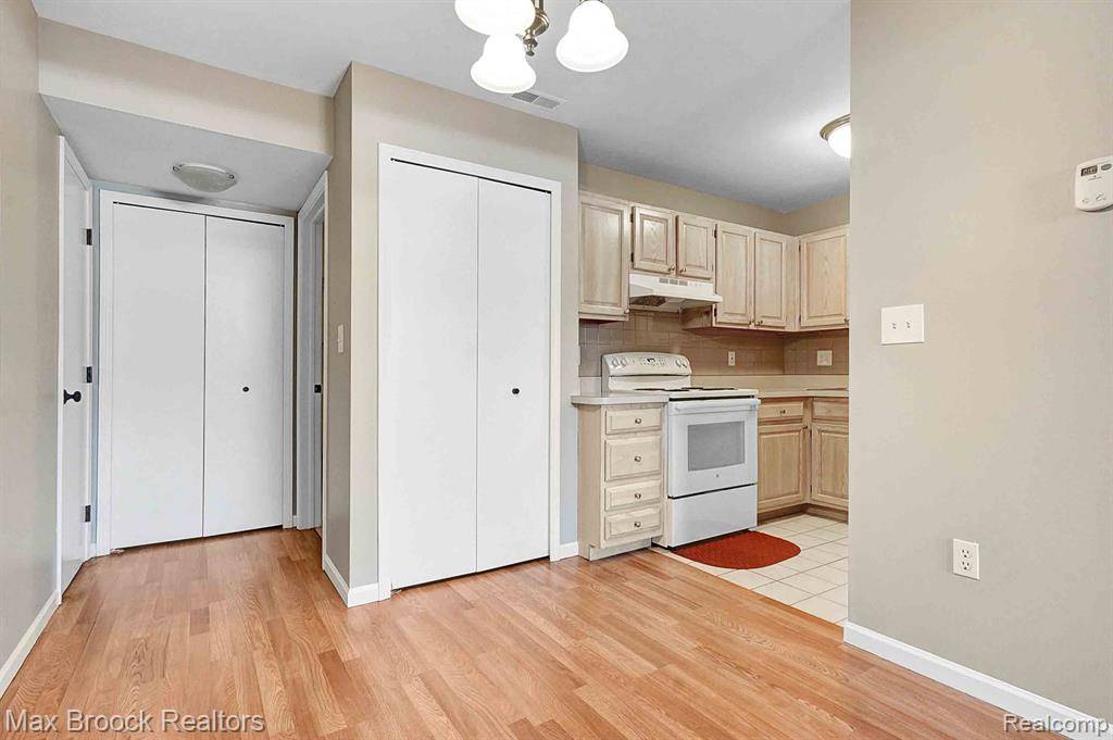 Chesterfield Twp, MI 48047,50406 BAY Run S