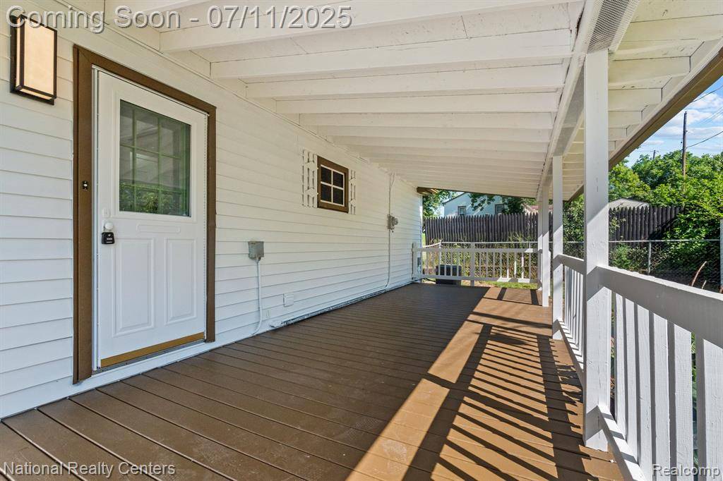 Waterford Twp, MI 48327,1089 Tecumseh Avenue