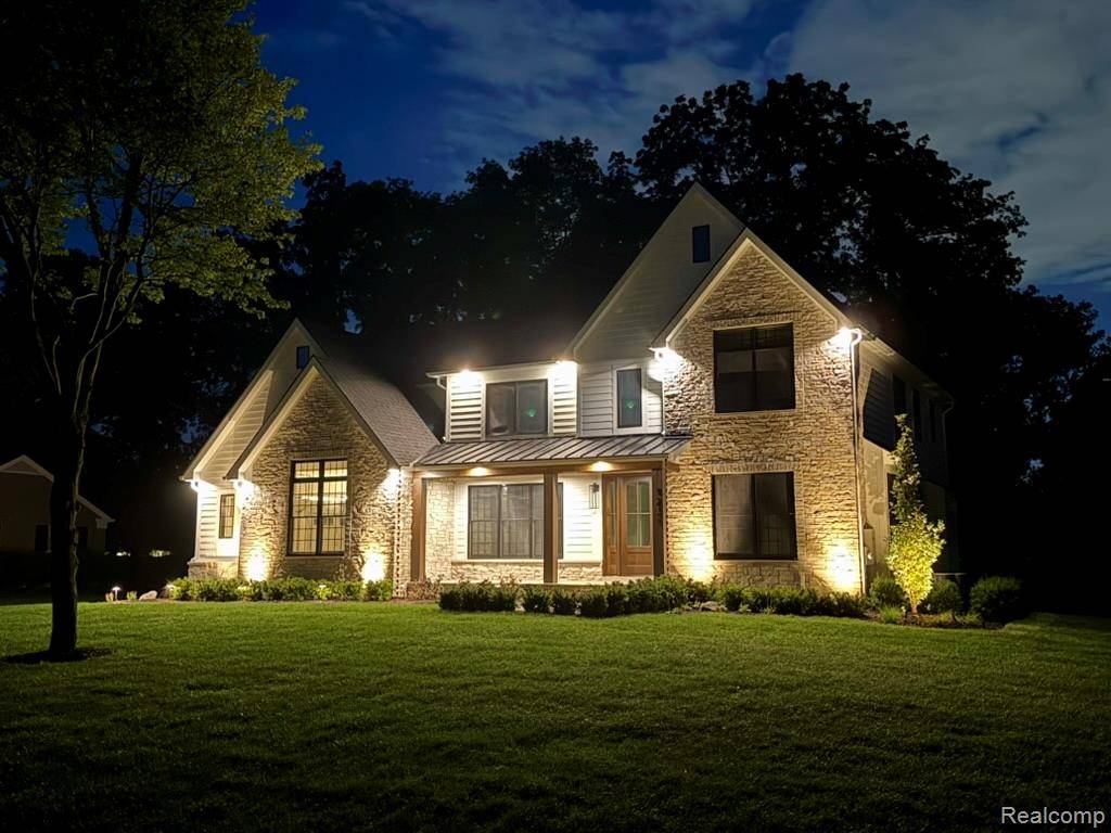 Bloomfield Twp, MI 48301,1231 Fox Chase Road