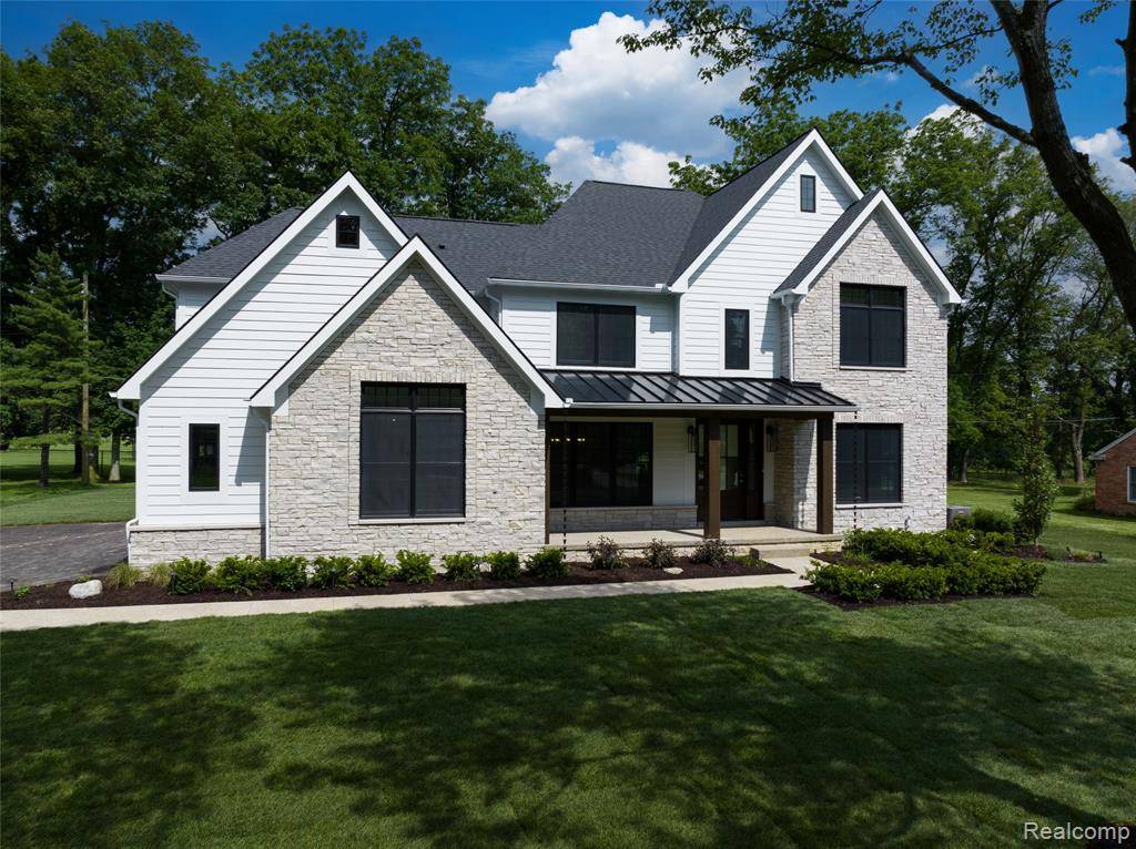 Bloomfield Twp, MI 48301,1231 Fox Chase Road