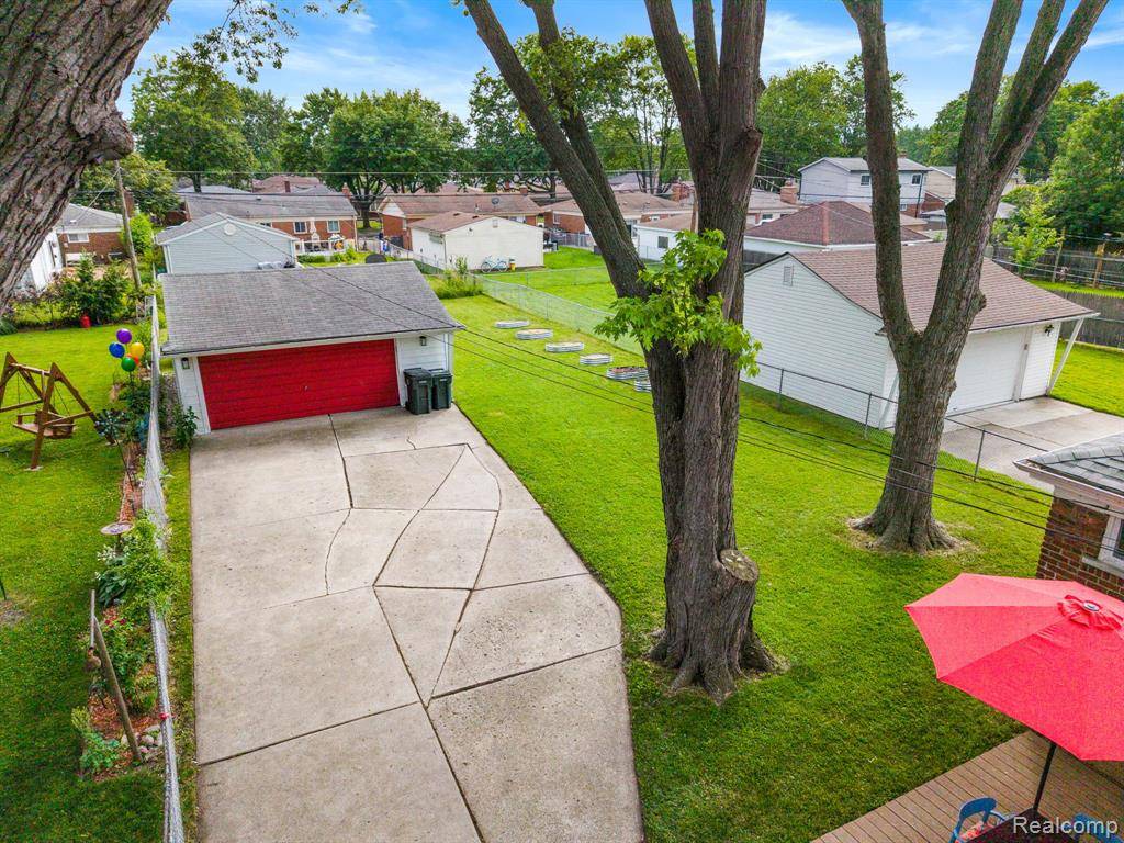 St. Clair Shores, MI 48082,23316 Brookdale Boulevard