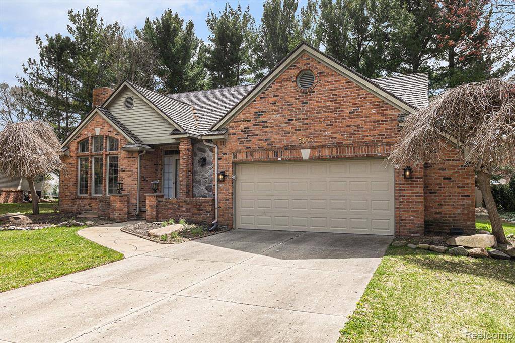 Fenton Twp, MI 48430,5103 Coachlight Drive