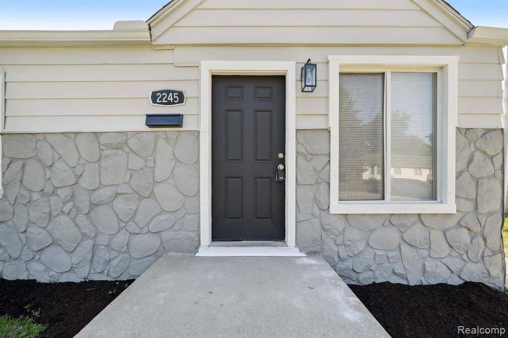 Inkster, MI 48141,2245 Spring Hill Avenue