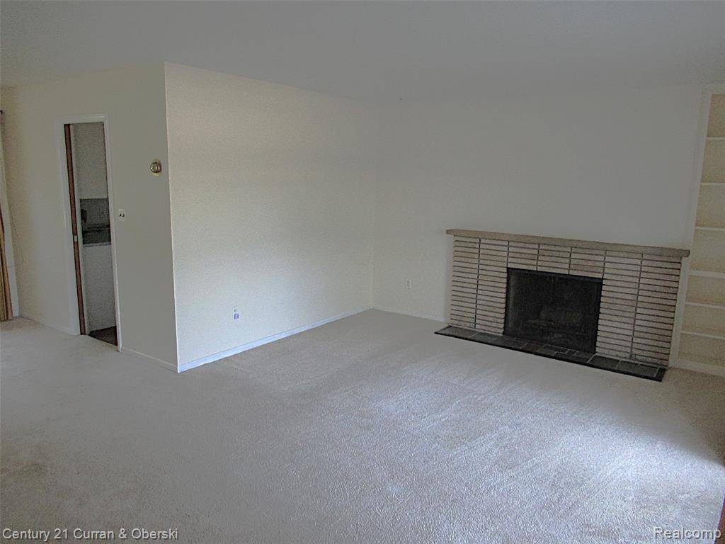 Farmington, MI 48335,34005 Alta Loma Drive