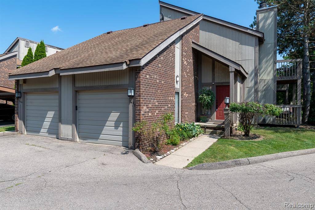 West Bloomfield Twp, MI 48322,7427 Radcliff Court