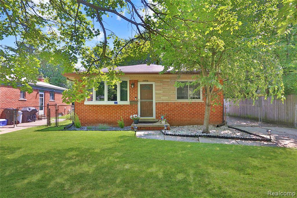 St. Clair Shores, MI 48080,24916 Labadie Street